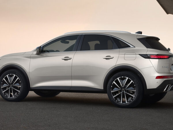 Alternative view of DS 7 Crossback